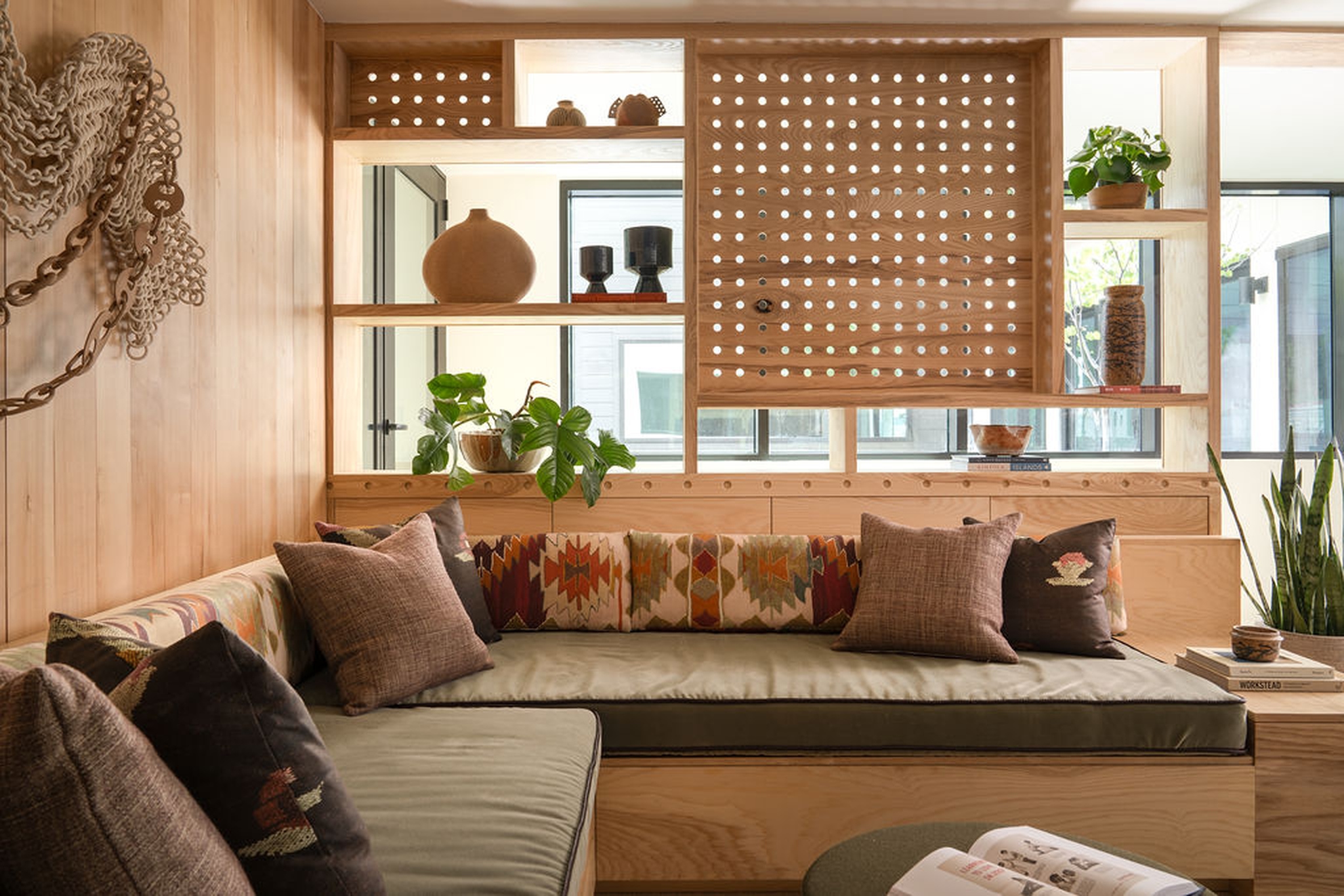 cadena clubhouse seating