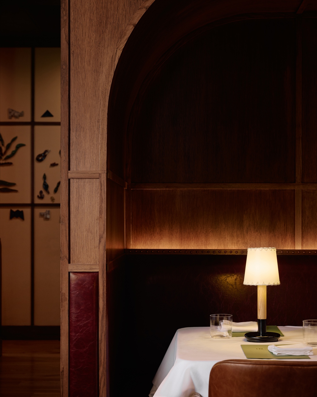 nic & juniors dining room