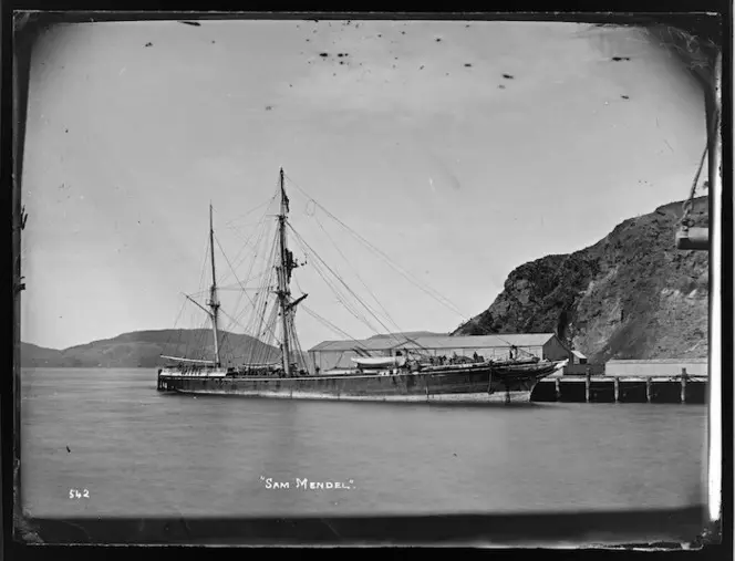 The immigrant ship Sam Mendal