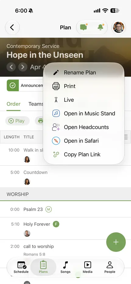 Church service planning app interface showing options to rename, print, open in Safari, and more. Schedule includes songs and countdown.