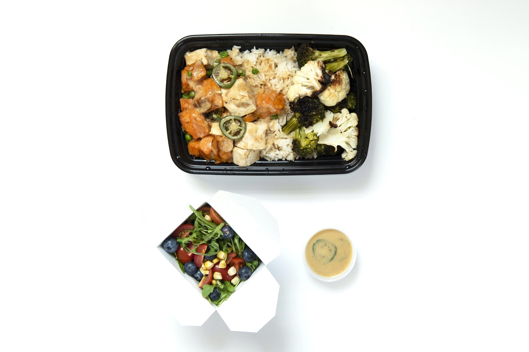 How does Filipino cuisine differ from other Asian cuisines?