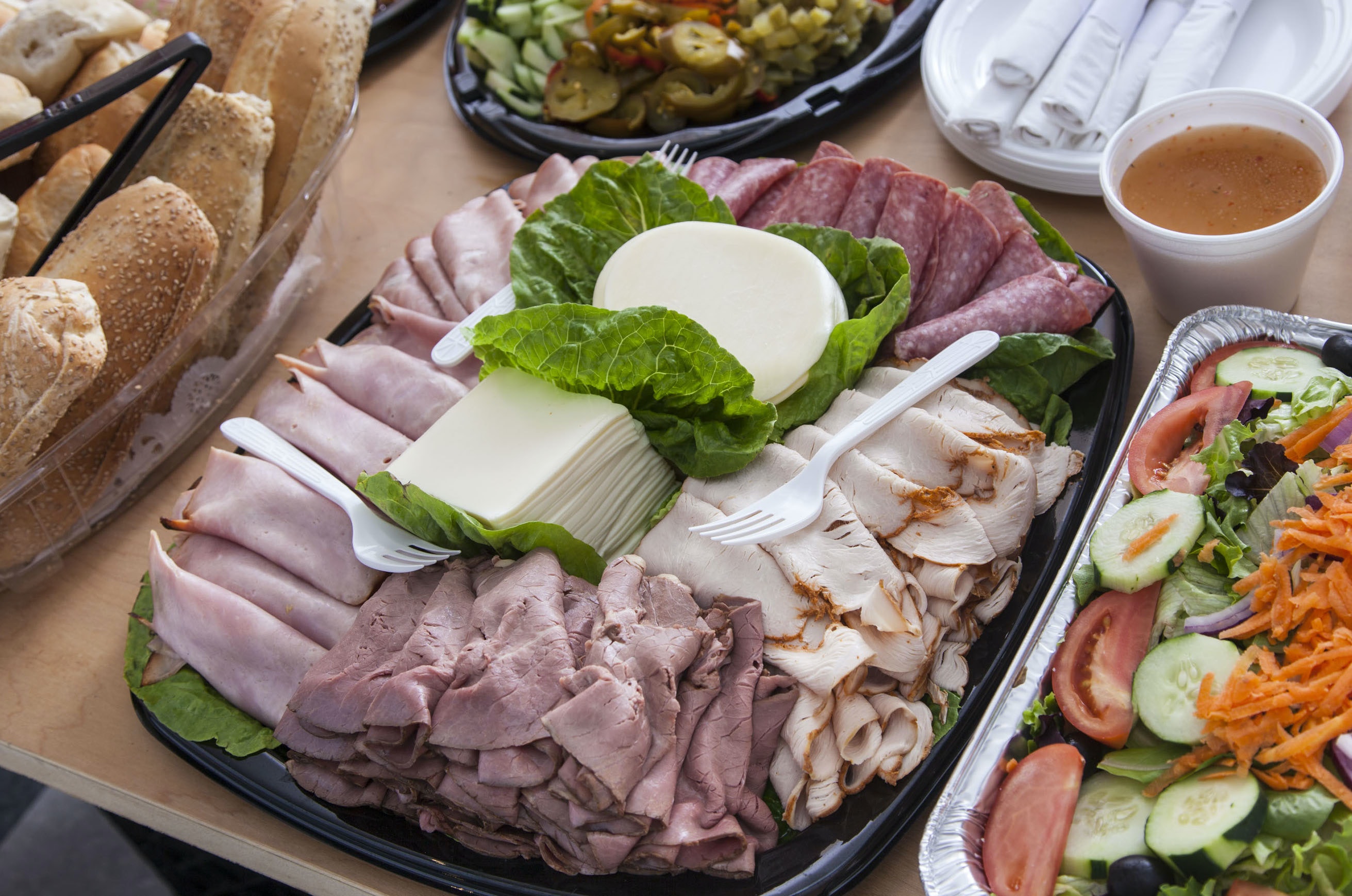 How do I order a gluten-free sandwich or wrap?