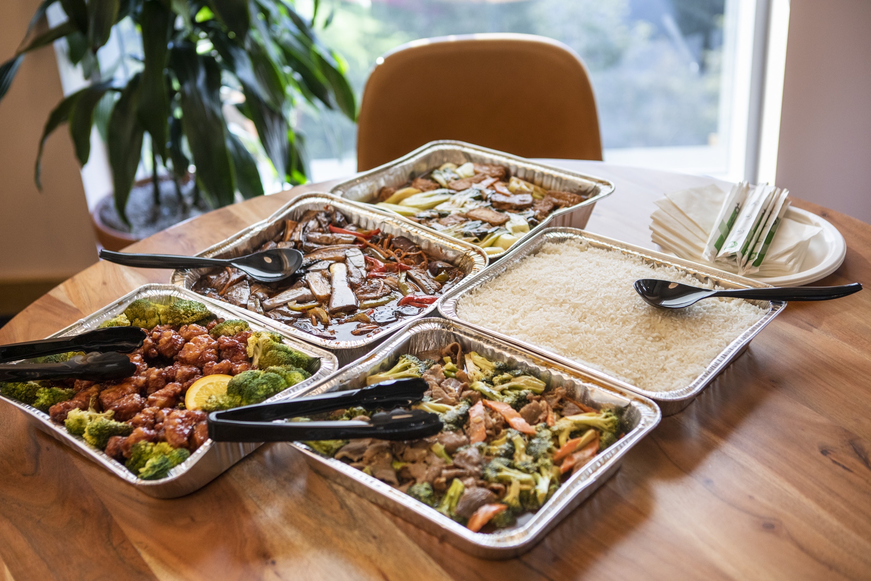 Best Practices and Tips when Ordering Chinese Buffet Spread