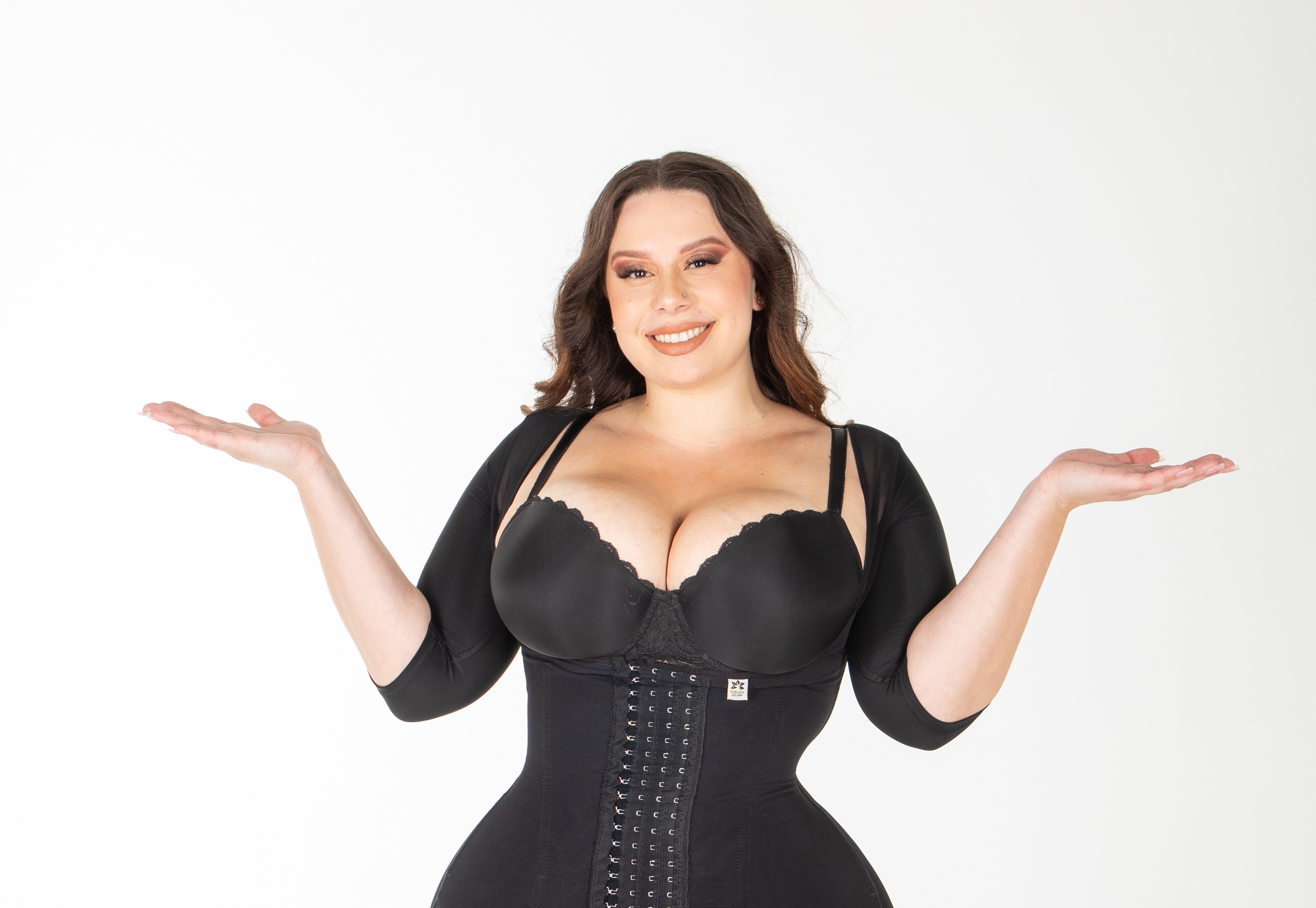 “Fajas Make You Lose Weight” — The Truth Behind the Most Common Faja Compression Myth Blog Post