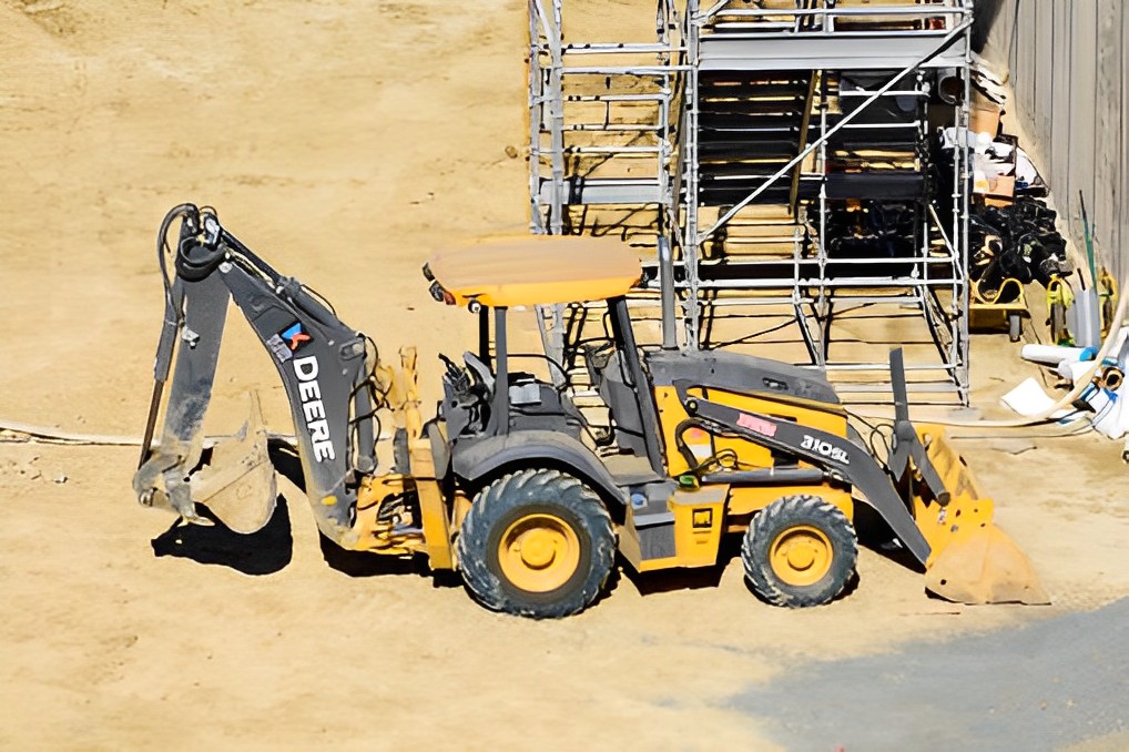 The Rewards of a John Deere Backhoe for Your Construction Projects