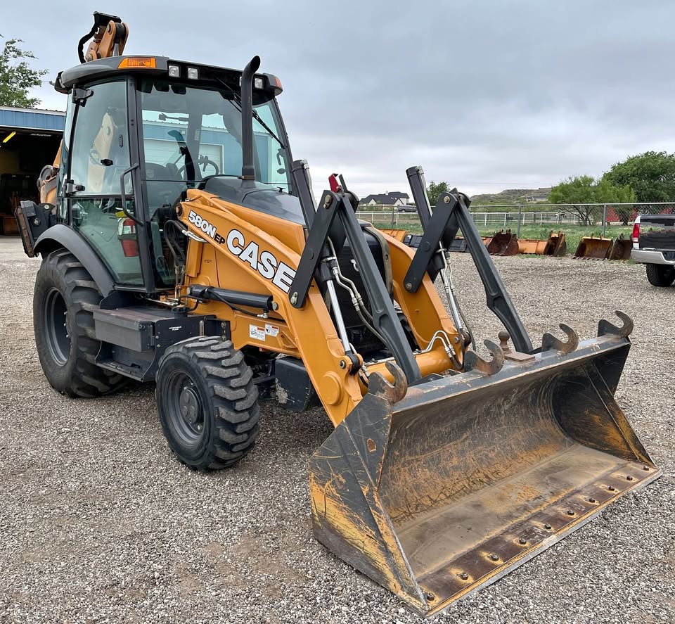 Considerations for Selecting a Versatile and Efficient Backhoe Loader