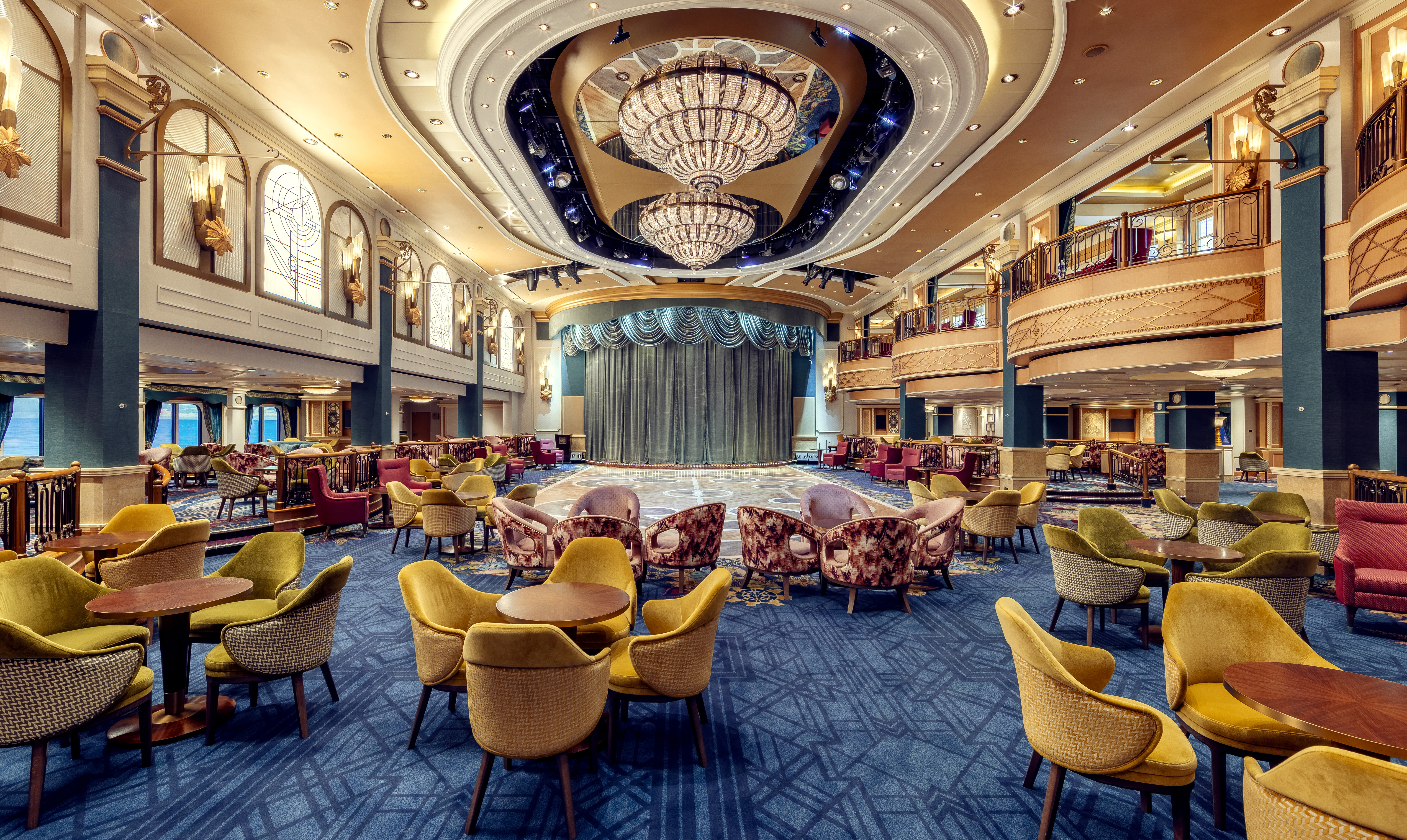 【むむめめ２さま専用】Queen Elizabethキャリーバッグ CUNARD Cunard Queen Elizabeth Completes 3-Week Rfresh With New Features