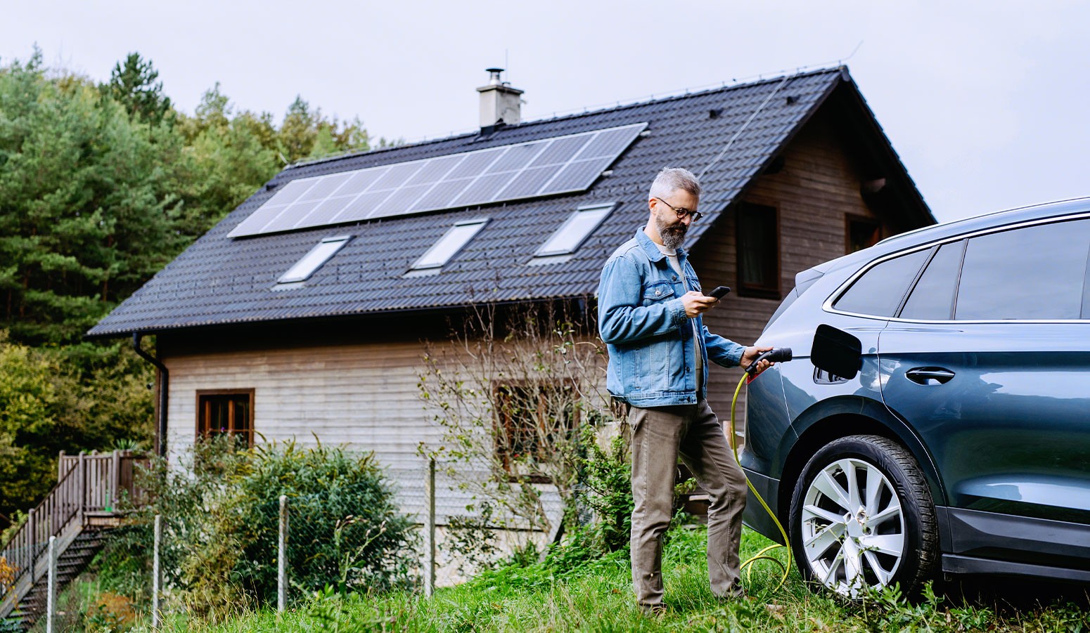 Why solar panels complement electric cars