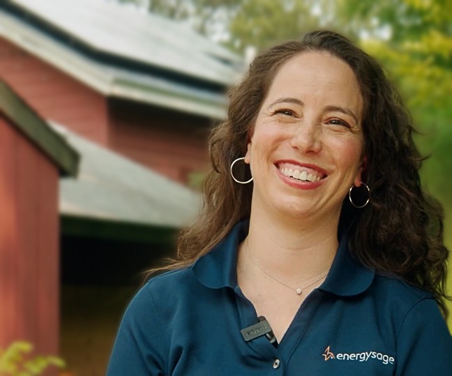 EnergySage employee smiling helpfully