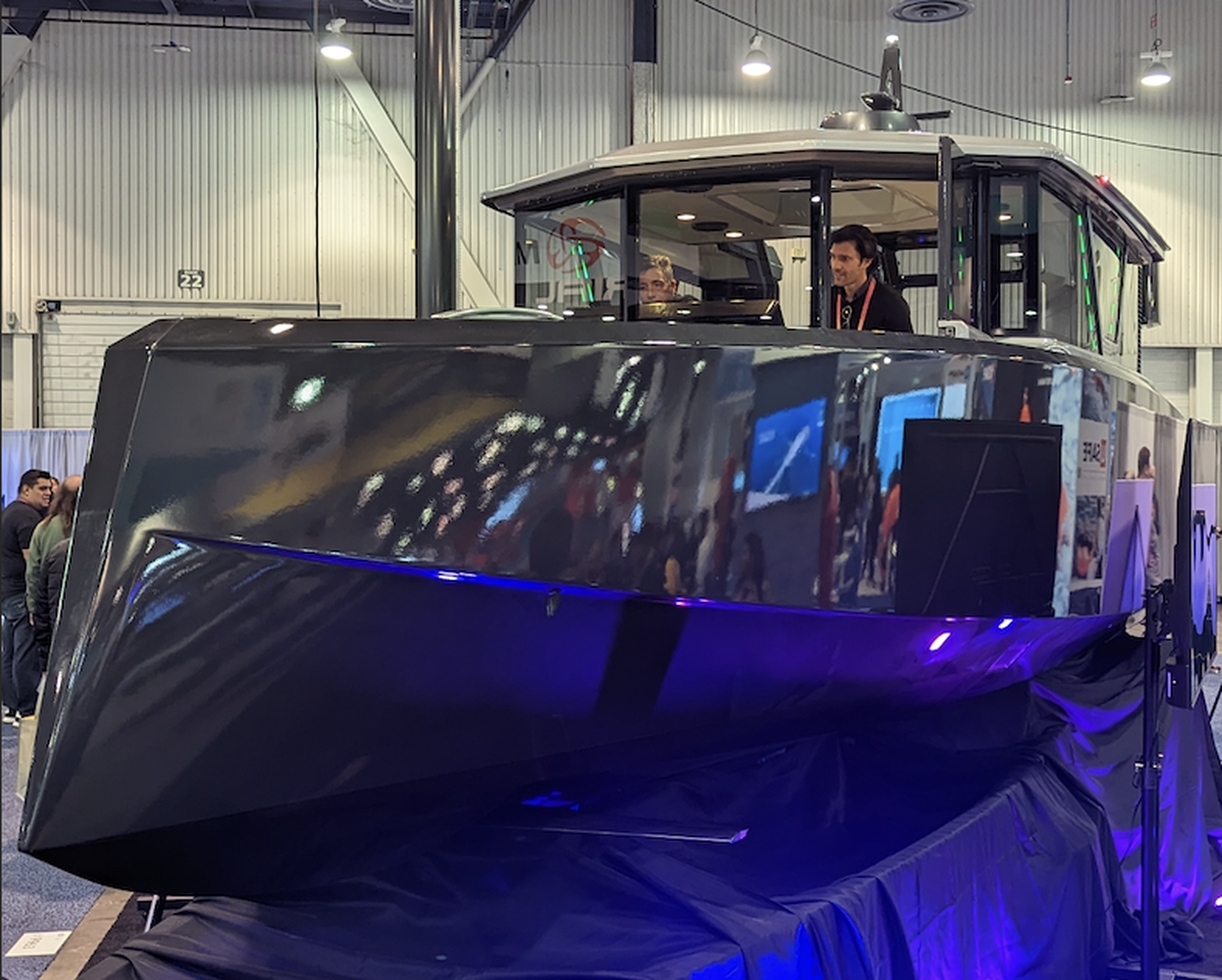 Navier’s hydrofoiling electric boat