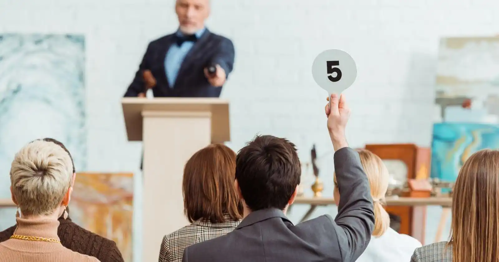 Online silent auction vs. live online auction: Which is better? 