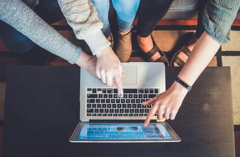 How are online auctions making fundraising easier?