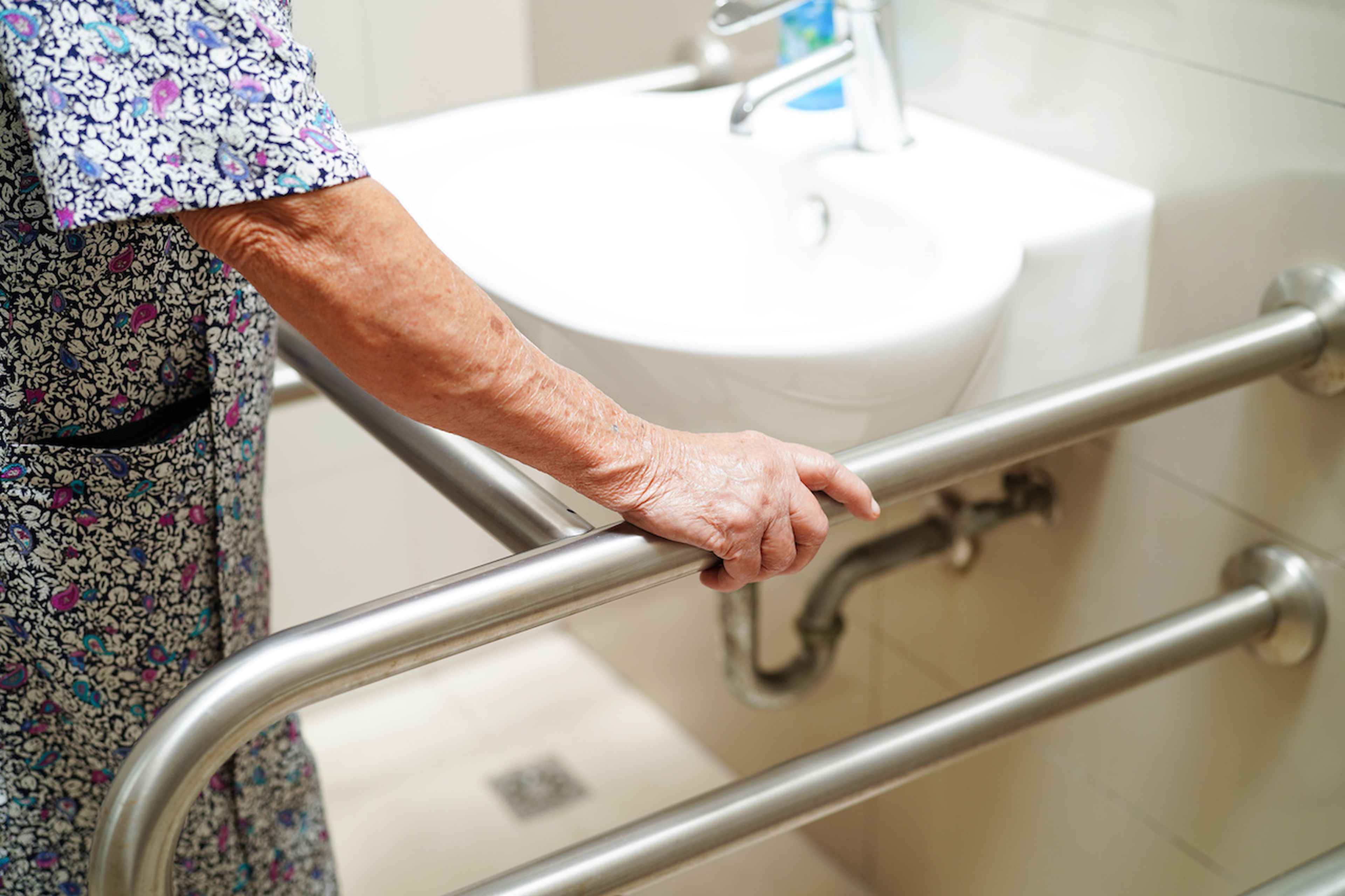 Home safety checklist for caregivers