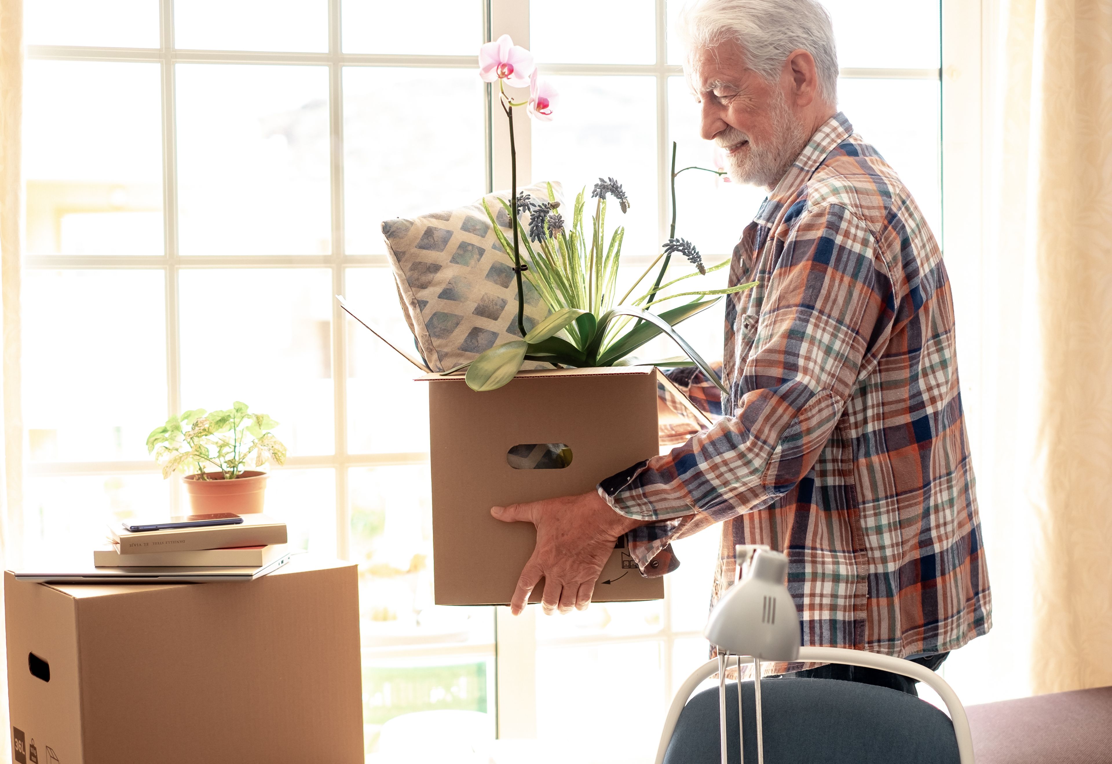 Moving to assisted living: what to bring and how to prepare 