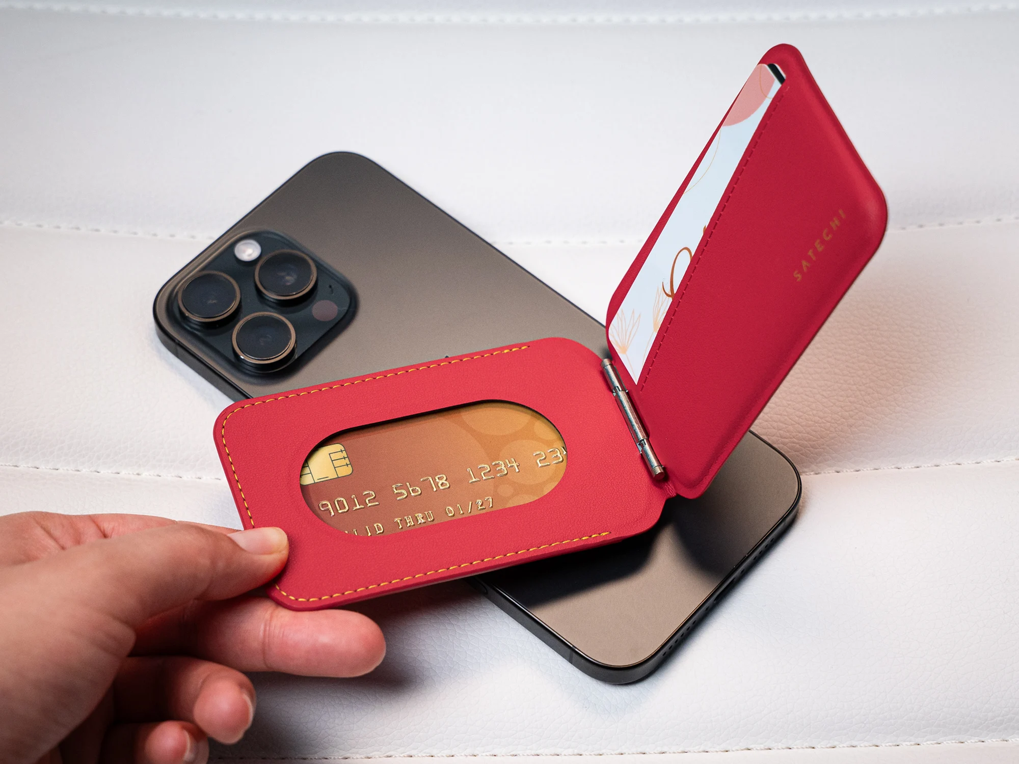 Vegan-Leather Magnetic Wallet Stand - Chinese New Year