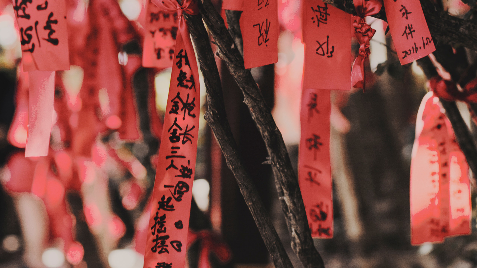 How to use the modal particle 啊 (a) in Mandarin Chinese?