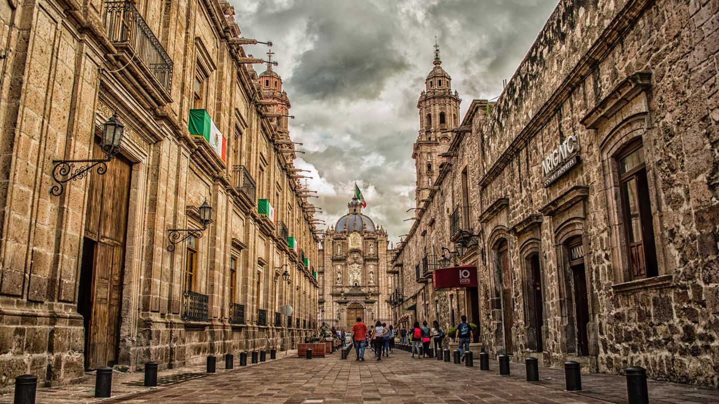 A busy street in Mexico City