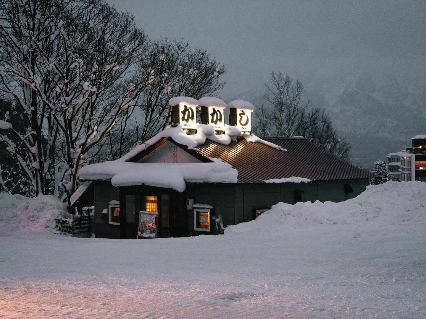 A cozy inn in a snowbank in Hokkaido
