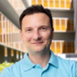 Miklos Ringbauer