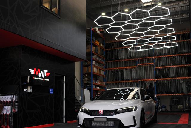 MWT Auto Glass workshop at Warwick Farm