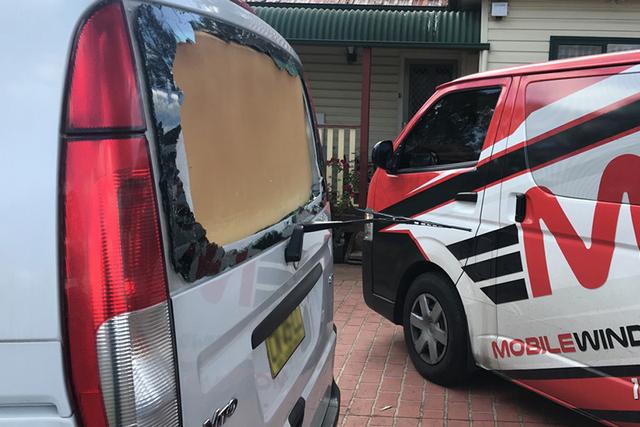 Emergency Auto Glass Replacement Sydney