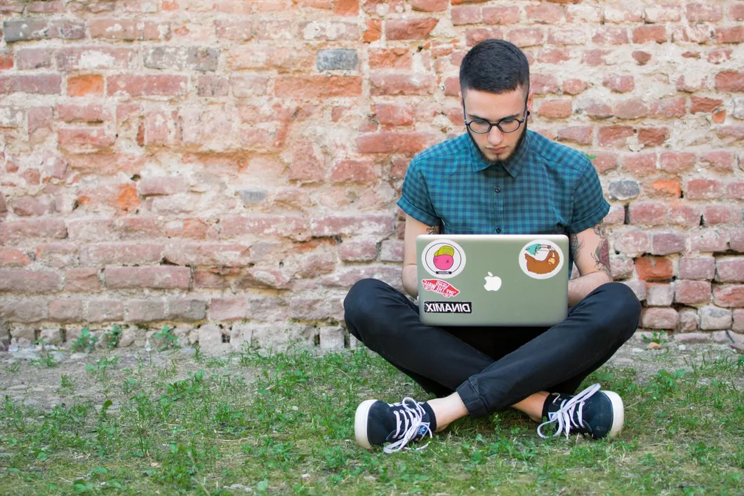 When to take out student loans