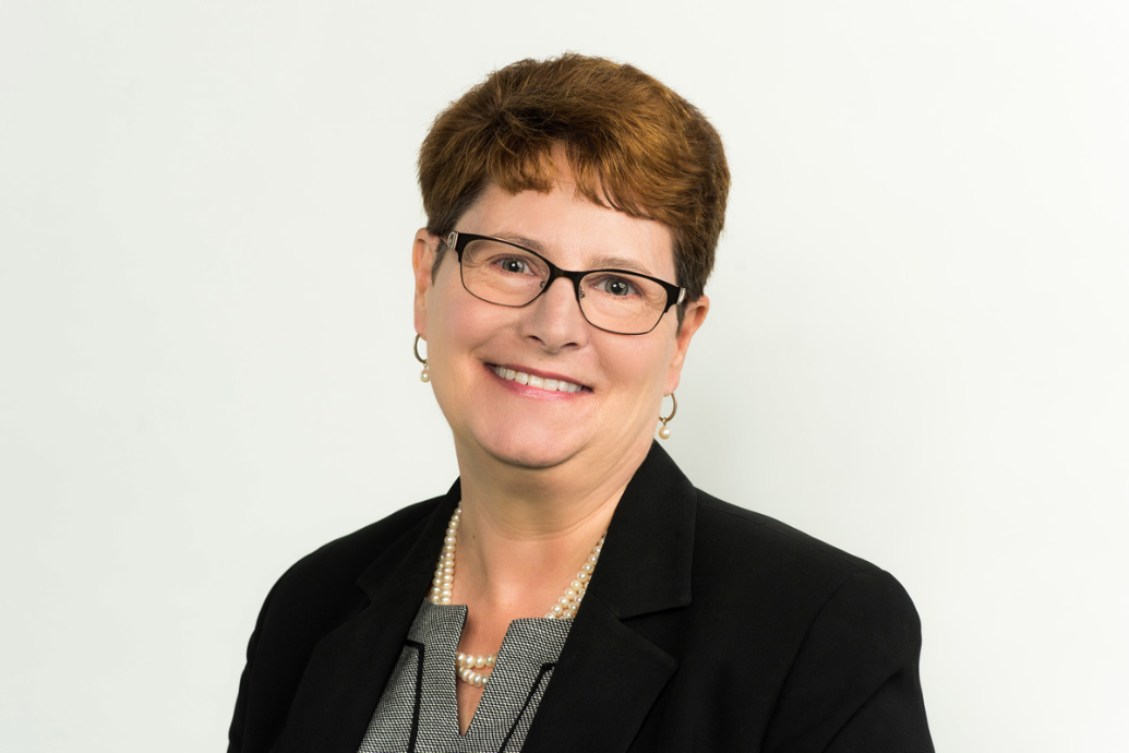 EMH Headshot - Ellen Hunt