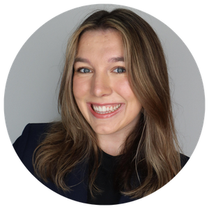 Julia Wojciak Headshot
