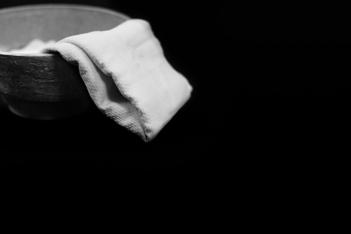 Image of a basin and towel symbolizing Maundy Thursday