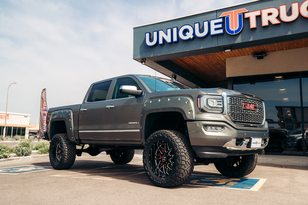 THE PROS AND CONS OF LIFTED VS. REGULAR TRUCKS
