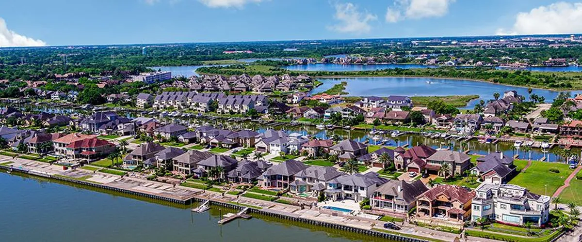 League City and the Bay Area: Coastal-Suburban Living Between Houston and Galveston