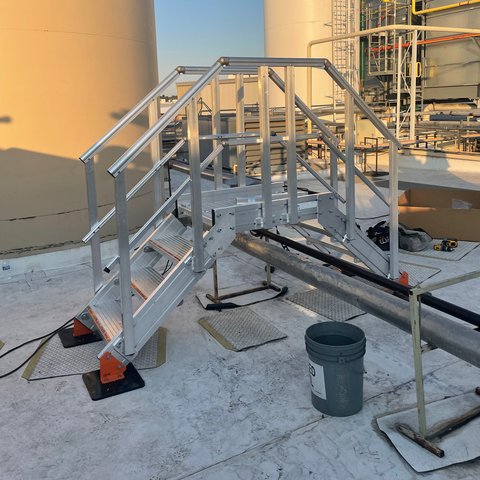 Kattsafe KC103 crossover stair system