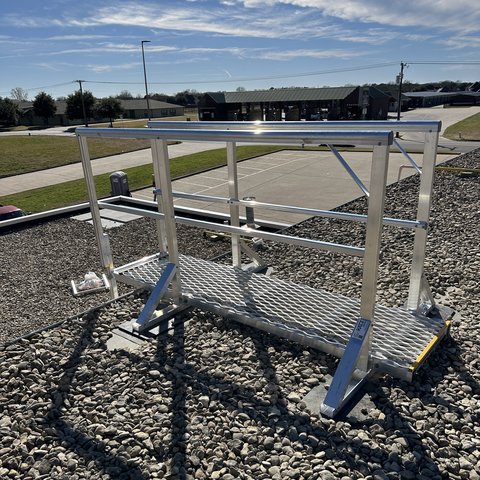 Kattsafe RL33 rung ladder vertical with 8ft walkway