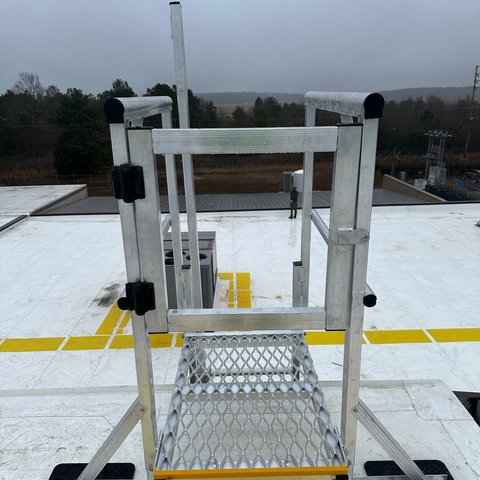 Kattsafe RL35 rung ladder with self closing gate