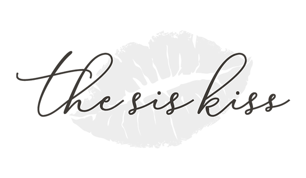 The Sis Kiss logo