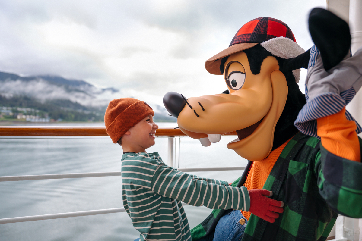 DCL - Alaska - Photography (Goofy with Guest)
