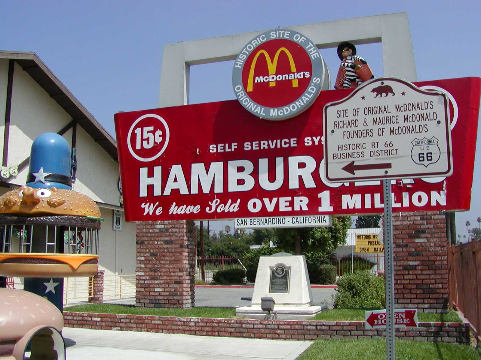 サンバナディーノ　マック第１号店