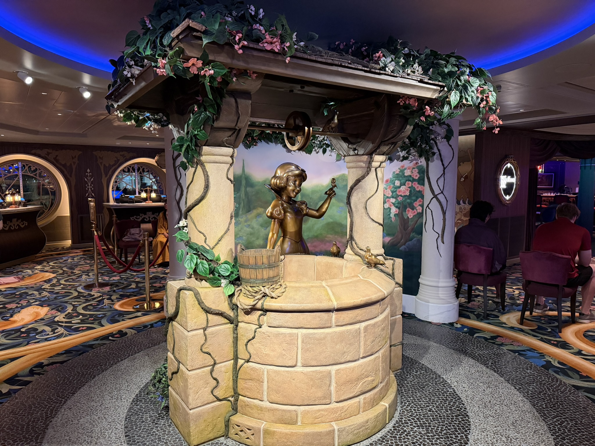 Adventure Snow White Statue