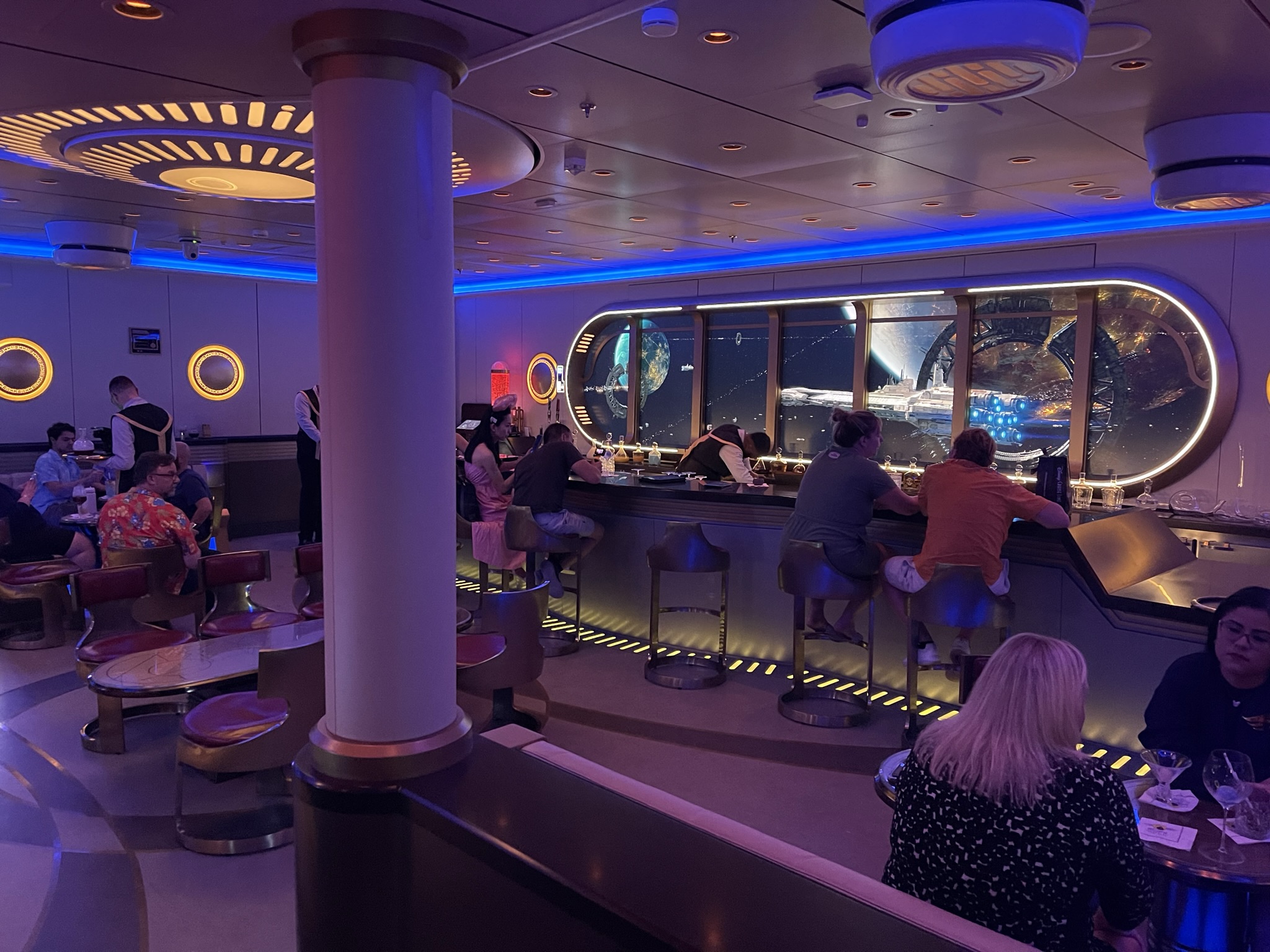 Disney WISH Star Wars Hyperspace Lounge