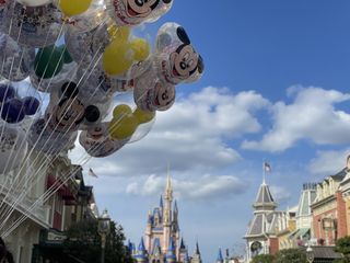 Ballon Main street
