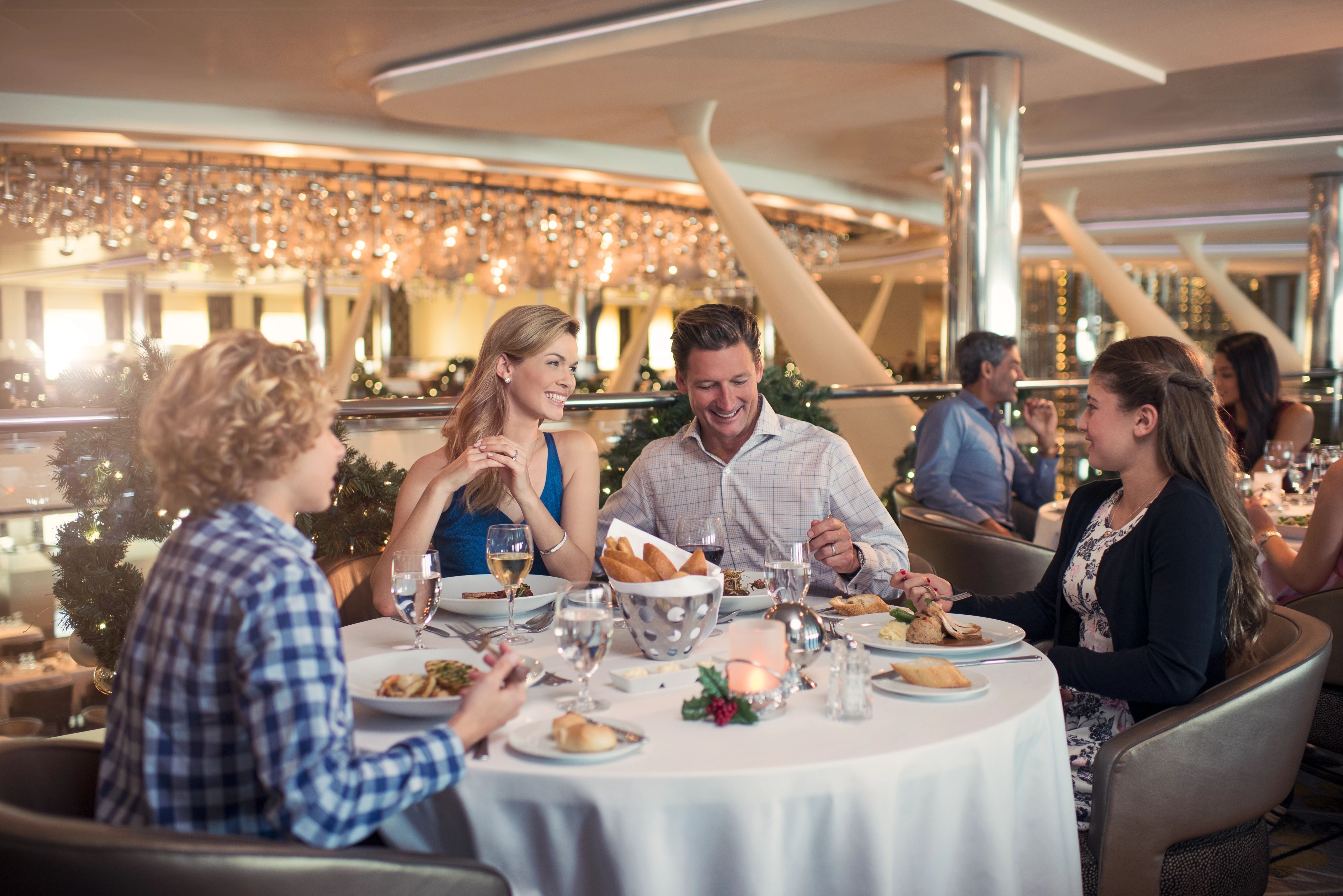 CEL_RF_Christmas_Main_Dining_2 CEL_RF_Christmas_Main_Dining_2