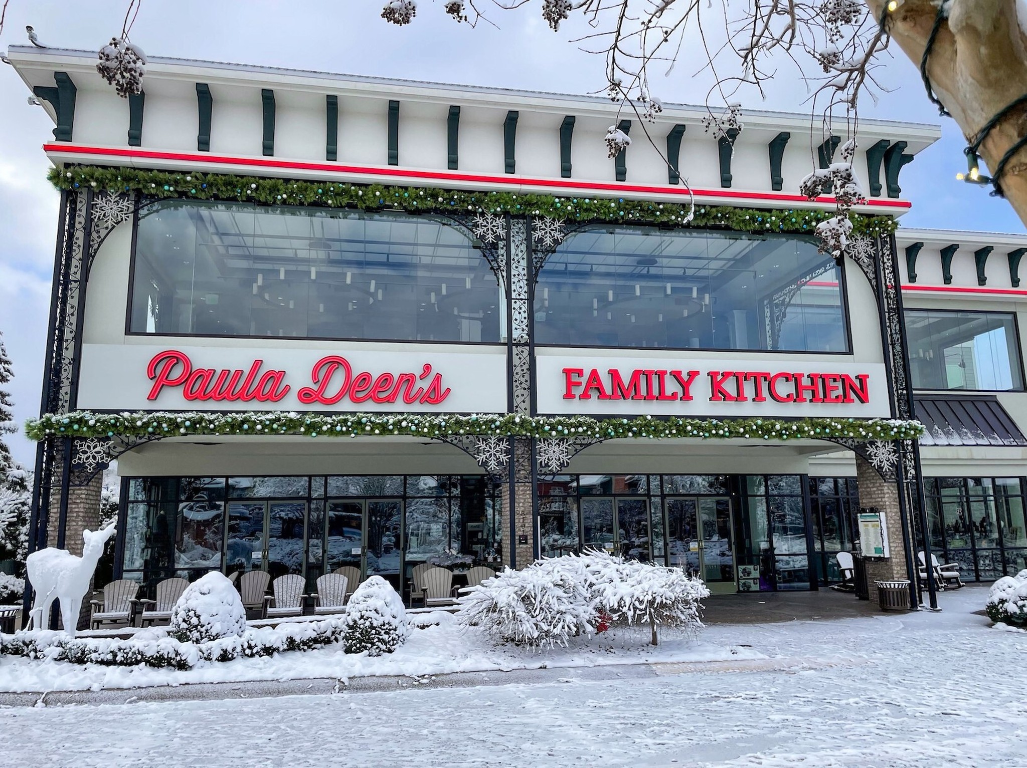 Paula Deen’s Family Kitchen