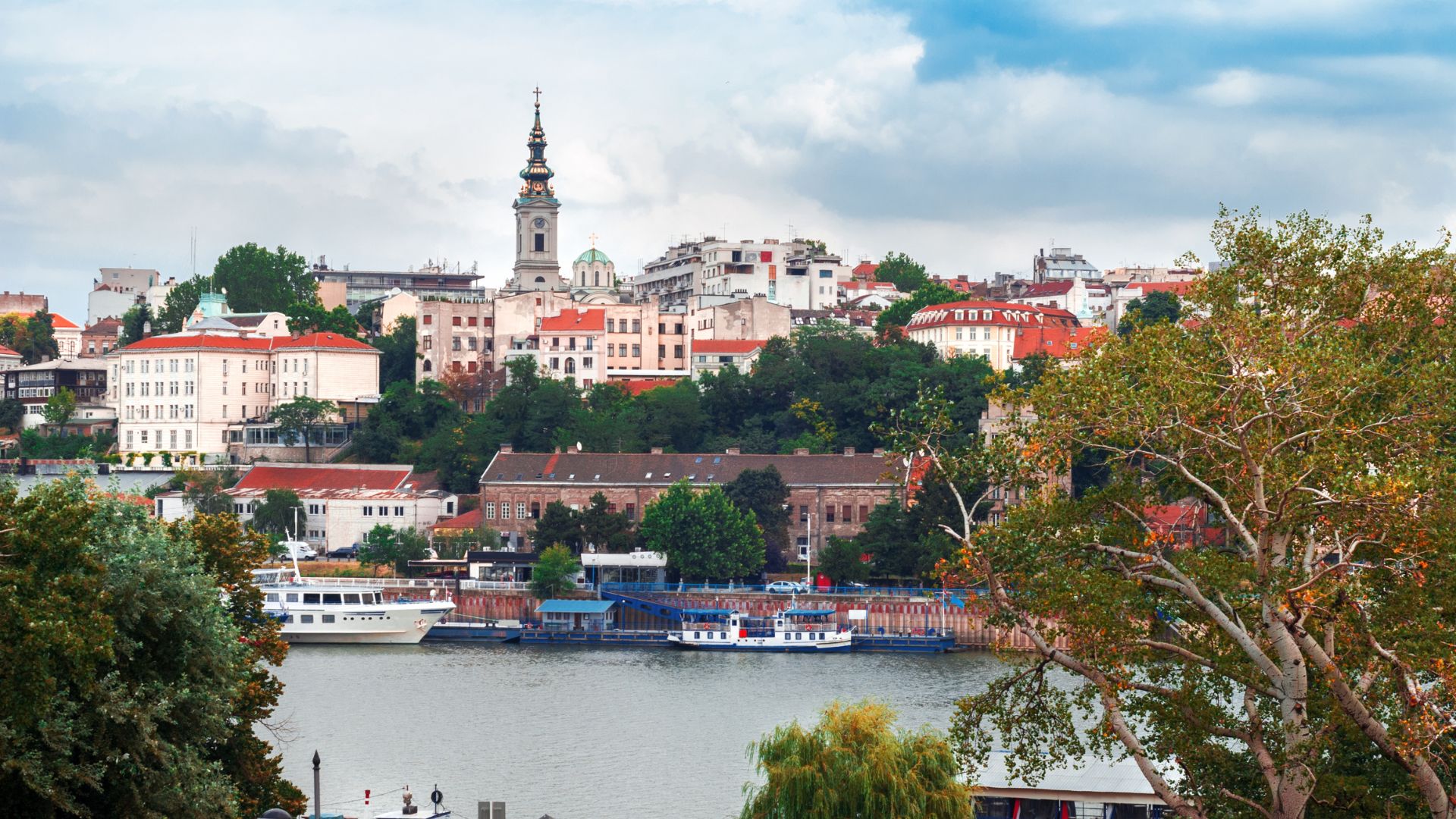 The Best Travel Insurance for Expats in Serbia