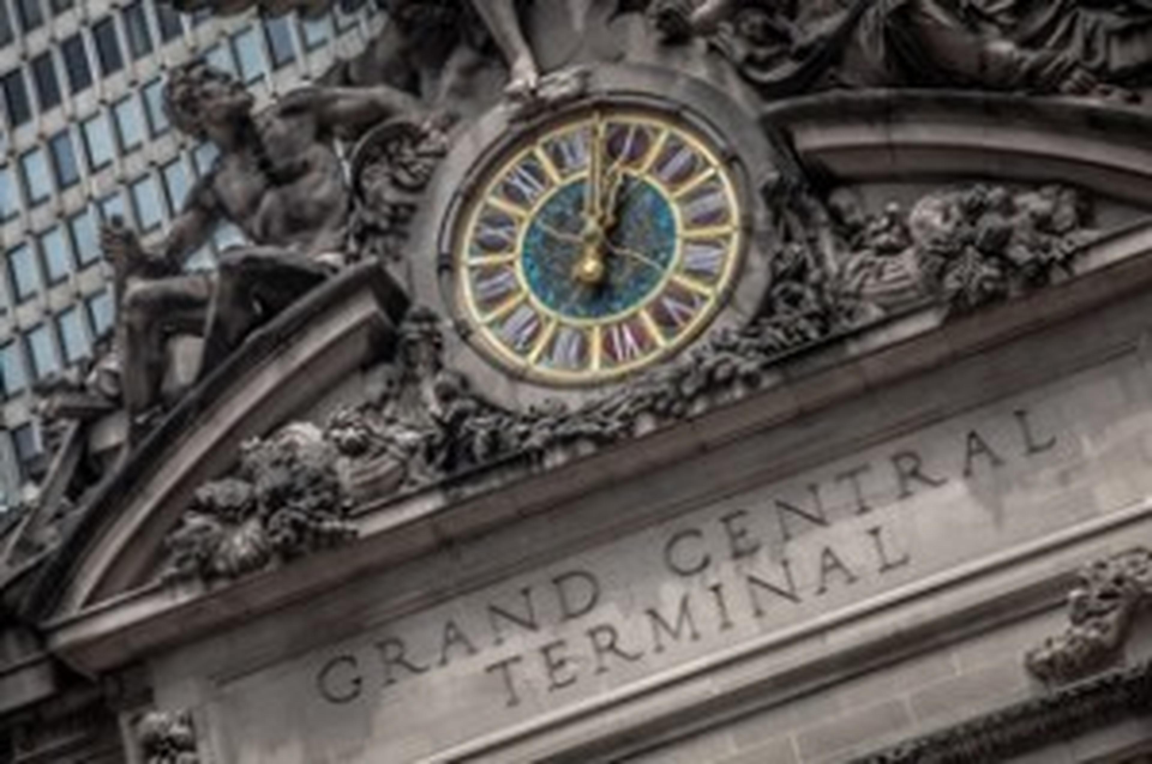 grand central terminal sign up close