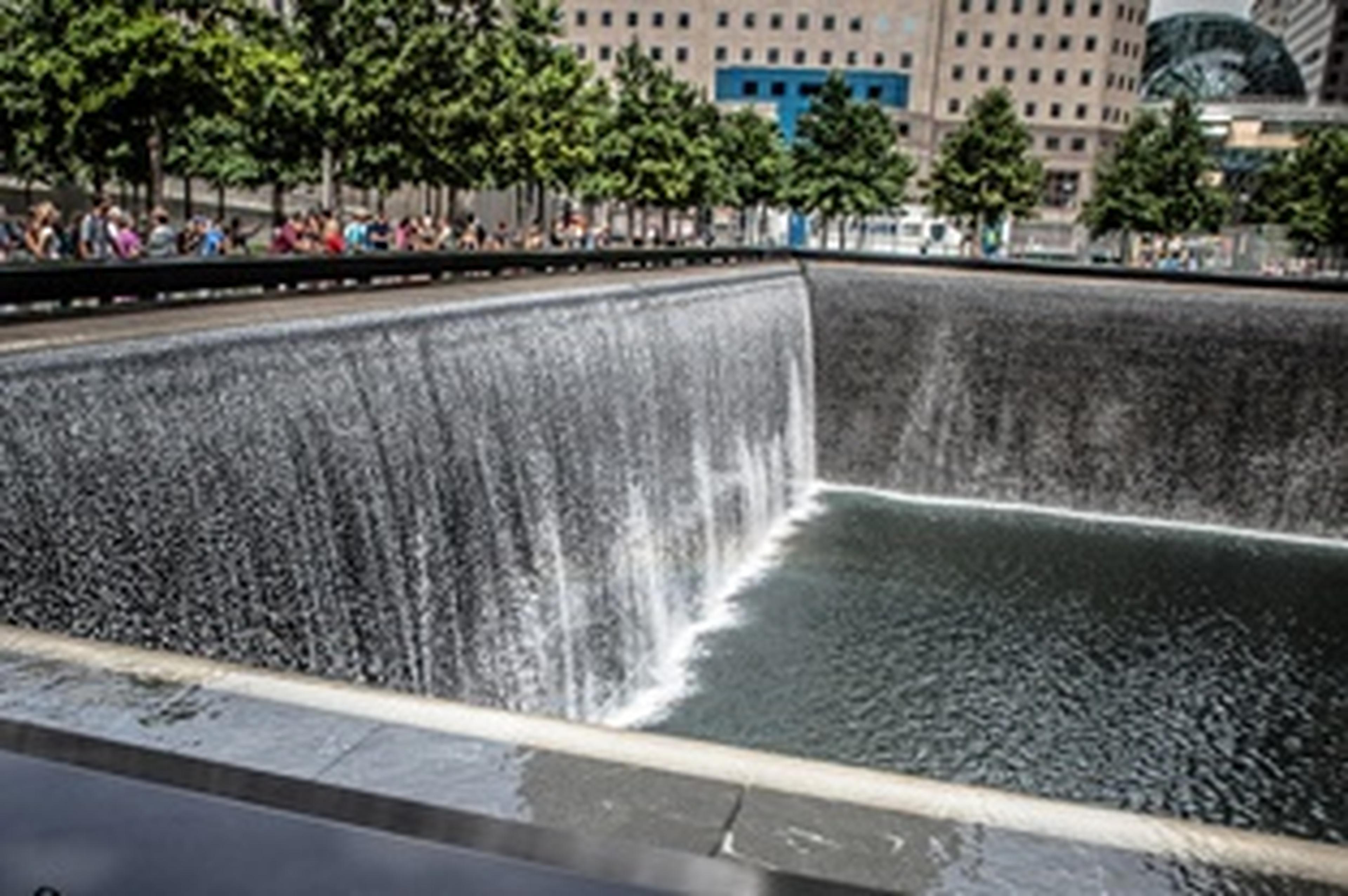 9:11 memorial waterfall
