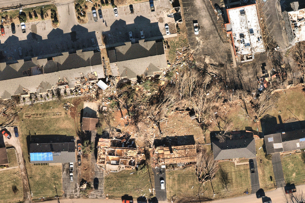Image of tornado damage in midwest residential neighborhood