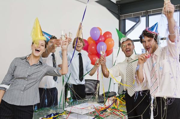 celebrating-employees-success