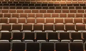 Stand-Up Comedy in the Age of COVID-19: How the Pandemic Has Changed the Industry