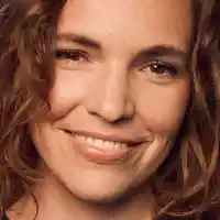 Beth Stelling