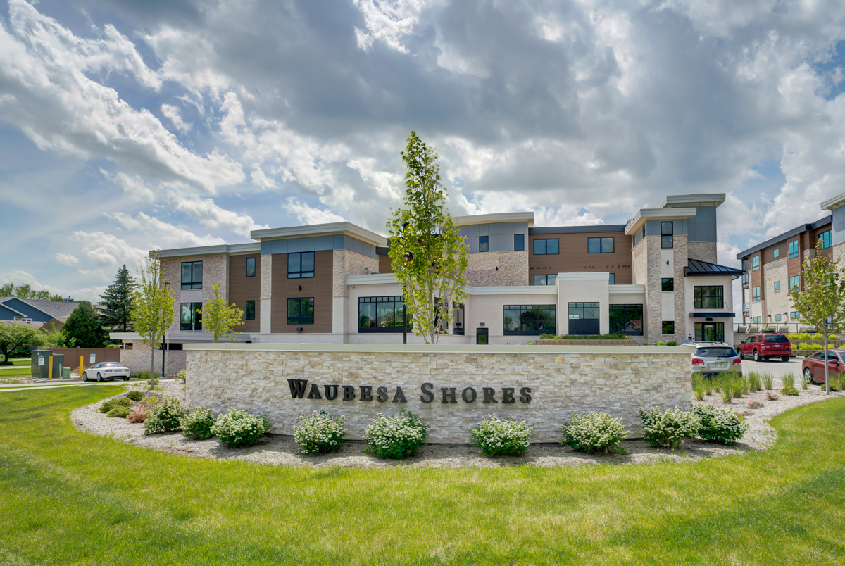 waubesa shores condos and signage